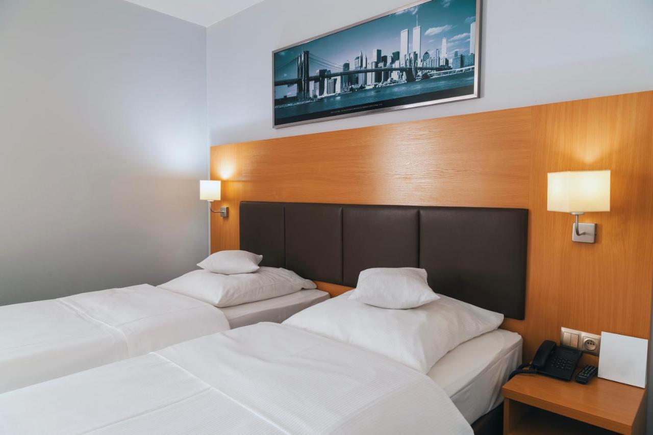 Hotel Poleczki Warsaw Airport Exteriér fotografie