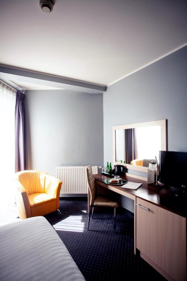 Hotel Poleczki Warsaw Airport Exteriér fotografie